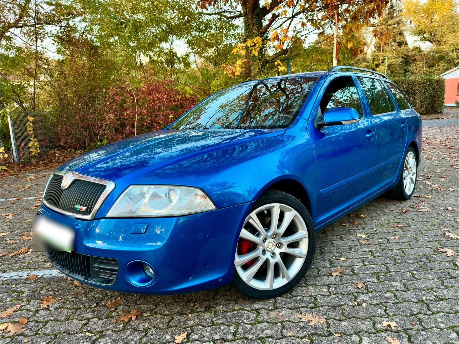 Skoda Octavia 2007 — rear view