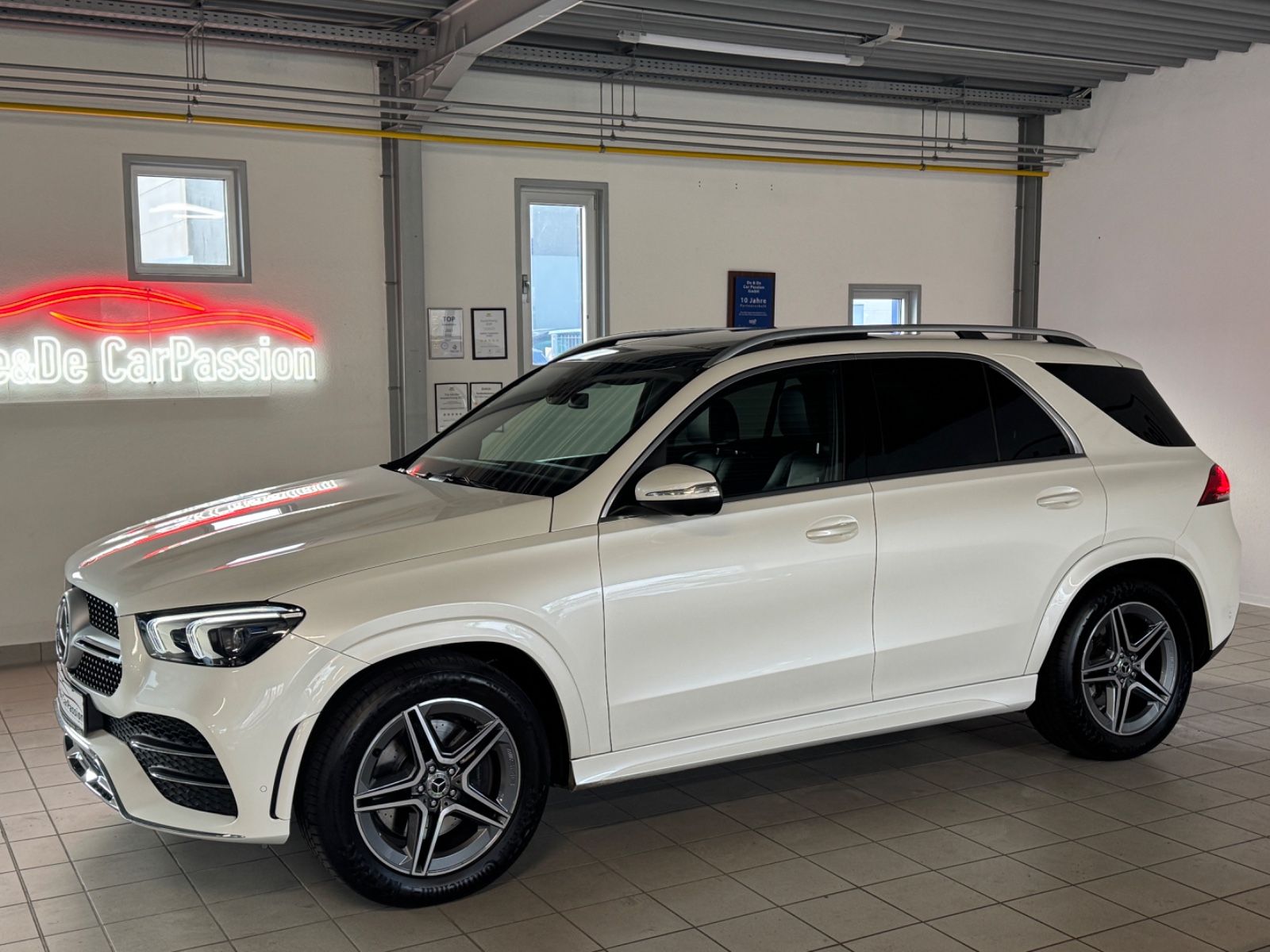 MERCEDES-BENZ GLE 300 d 4M AMG-Line*PANO+Stndhzg+360°Cam*2.Hd