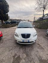 Lancia Ypsilon 1.3 MJT 75 CV Platino - Lancia Ypsilon Platino mit Diesel-Antrieb