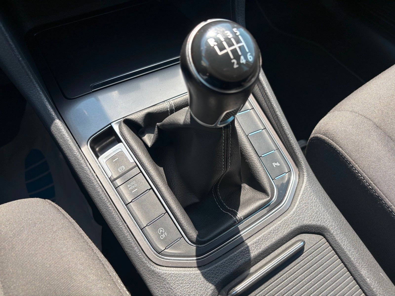 Fahrzeugabbildung Volkswagen Golf Sportsvan 2.0 TDI VII Lounge Xenon AHK ACC