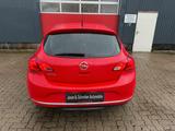 Opel Astra J Lim. 5-trg. Selection - Opel Astra: Selection