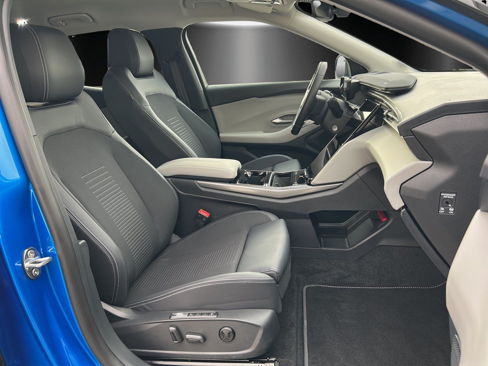 Fahrzeugabbildung Ford Explorer RWD Extended Range Aut./LED/ACC/AHK/360