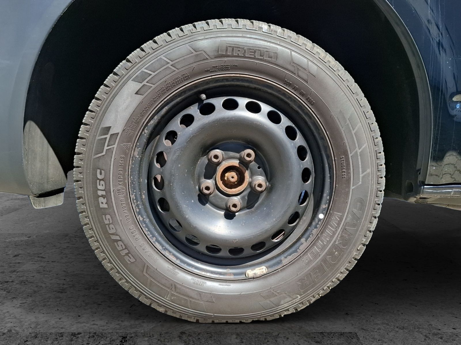 Fahrzeugabbildung Volkswagen T6 Kombi T6.1 TDI DSG 5-Si LED AHK Klima GRA PDC