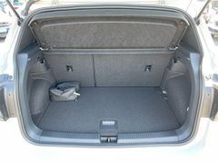 Fahrzeugabbildung Volkswagen T-Cross 1.5 TSI DSG R-Line MATRIX VIRTUAL NAVI A
