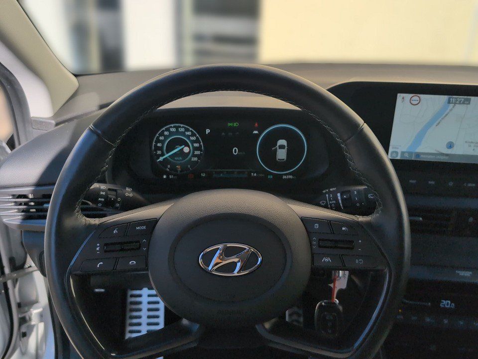 Fahrzeugabbildung Hyundai BAYON 1.0T AT INTRO NAV/PLUS-P BOSE GARANTIE6/28