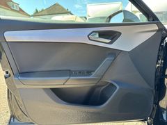 SEAT Leon Sportstourer 2.0 TDI FR DSG LED Nav Ahk Rfk SEAT Leon Sportstourer 2.0 TDI FR DSG LED Nav Ahk Rfk