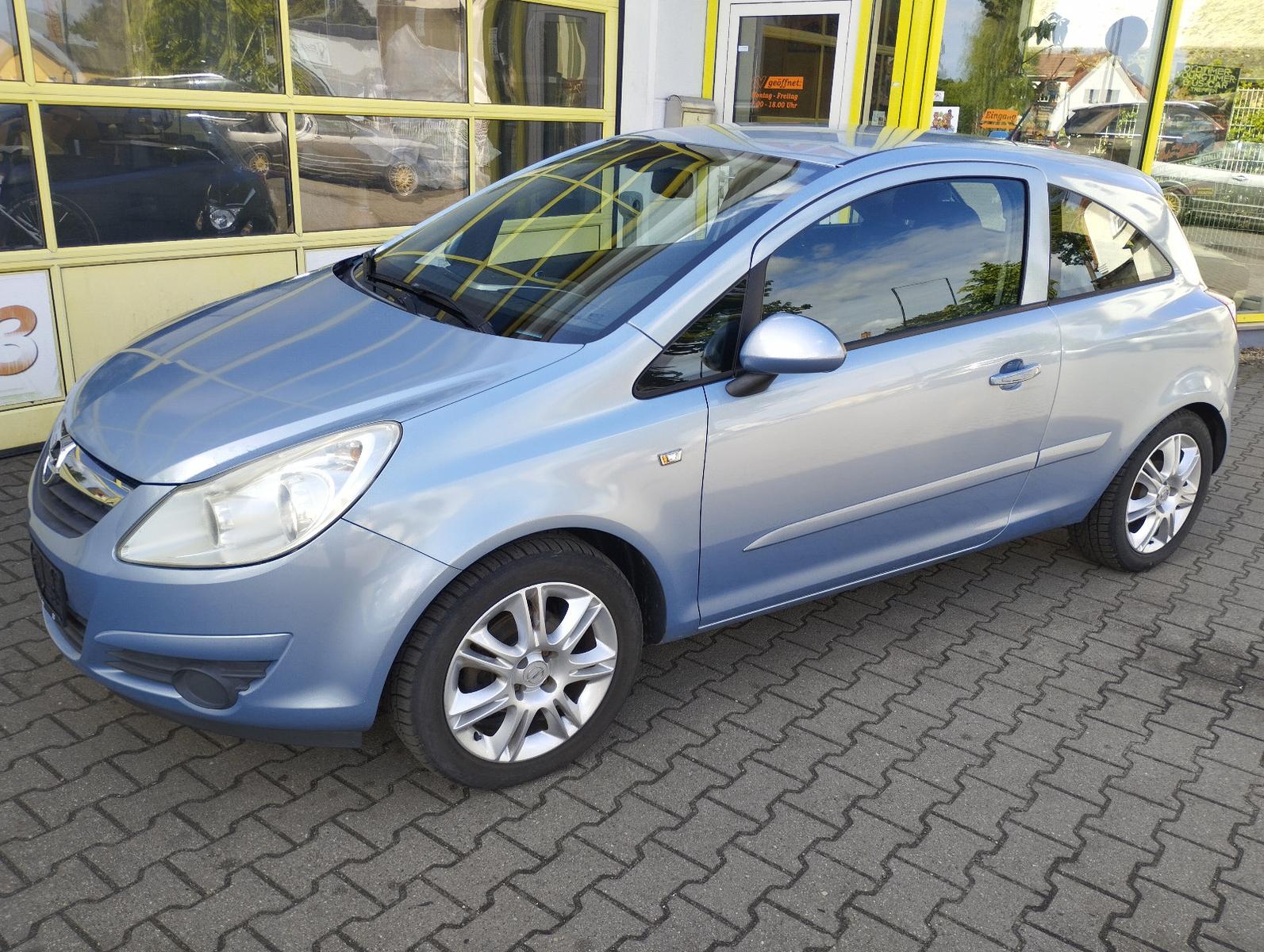 Opel Corsa D Edition