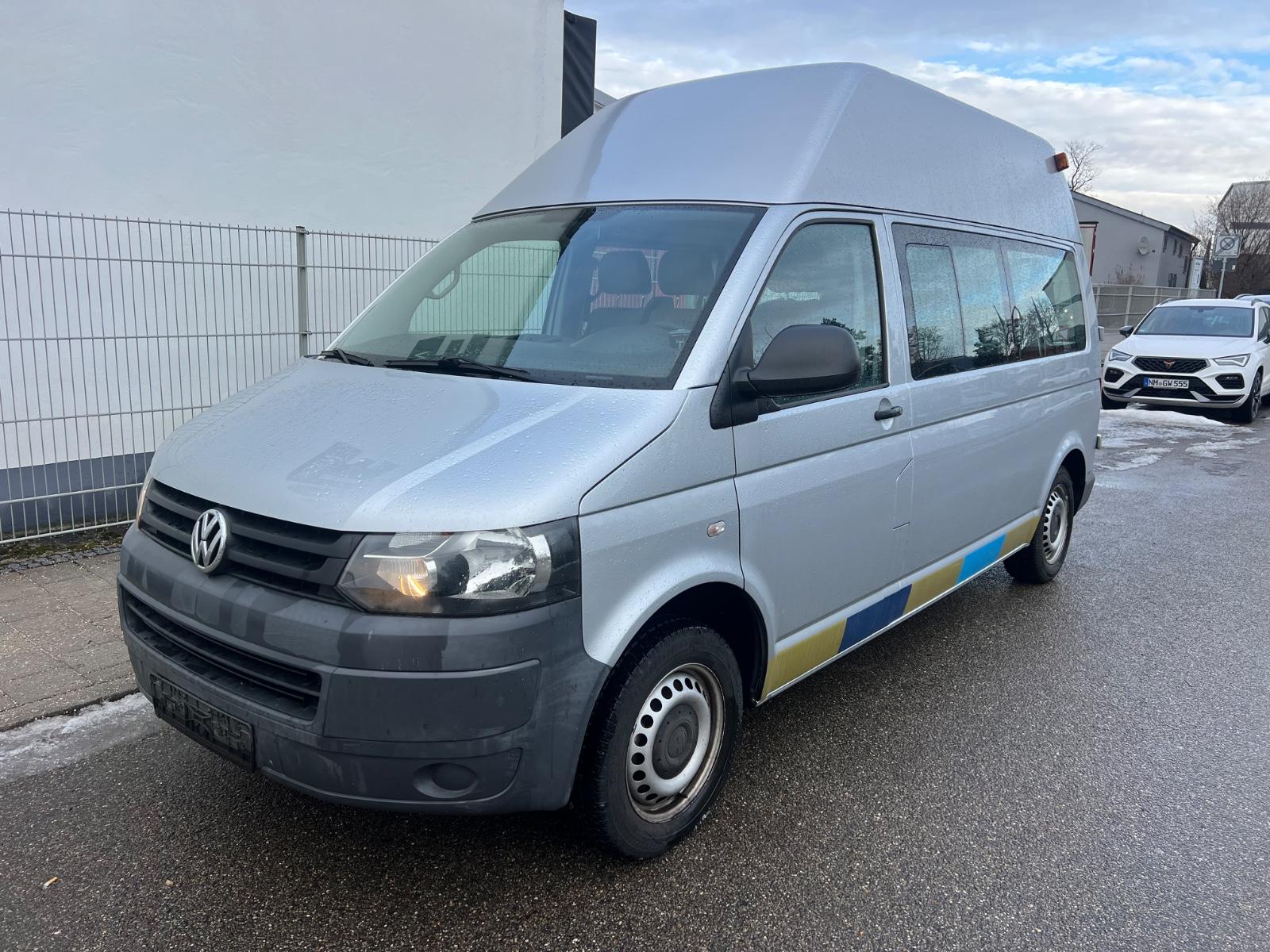 Volkswagen T5 - Kombi-Hochdach lang Rollstuhl