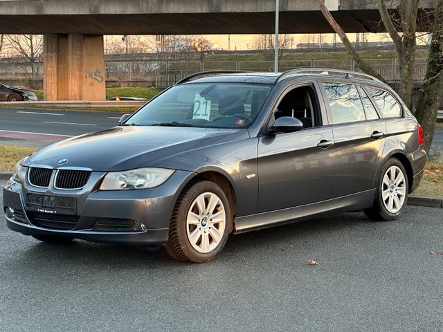 BMW 320 Touring 320i*Klima*Pano*Tempomat*PDC