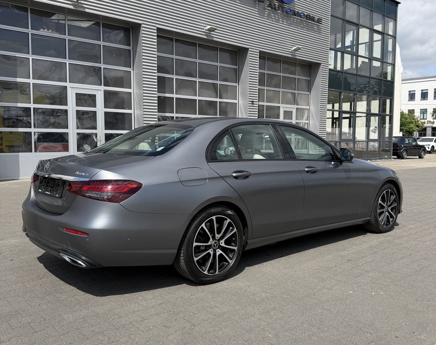 Mercedes-Benz E 450 4MATIC Hybrid/Benzin Bourmaster foto 4