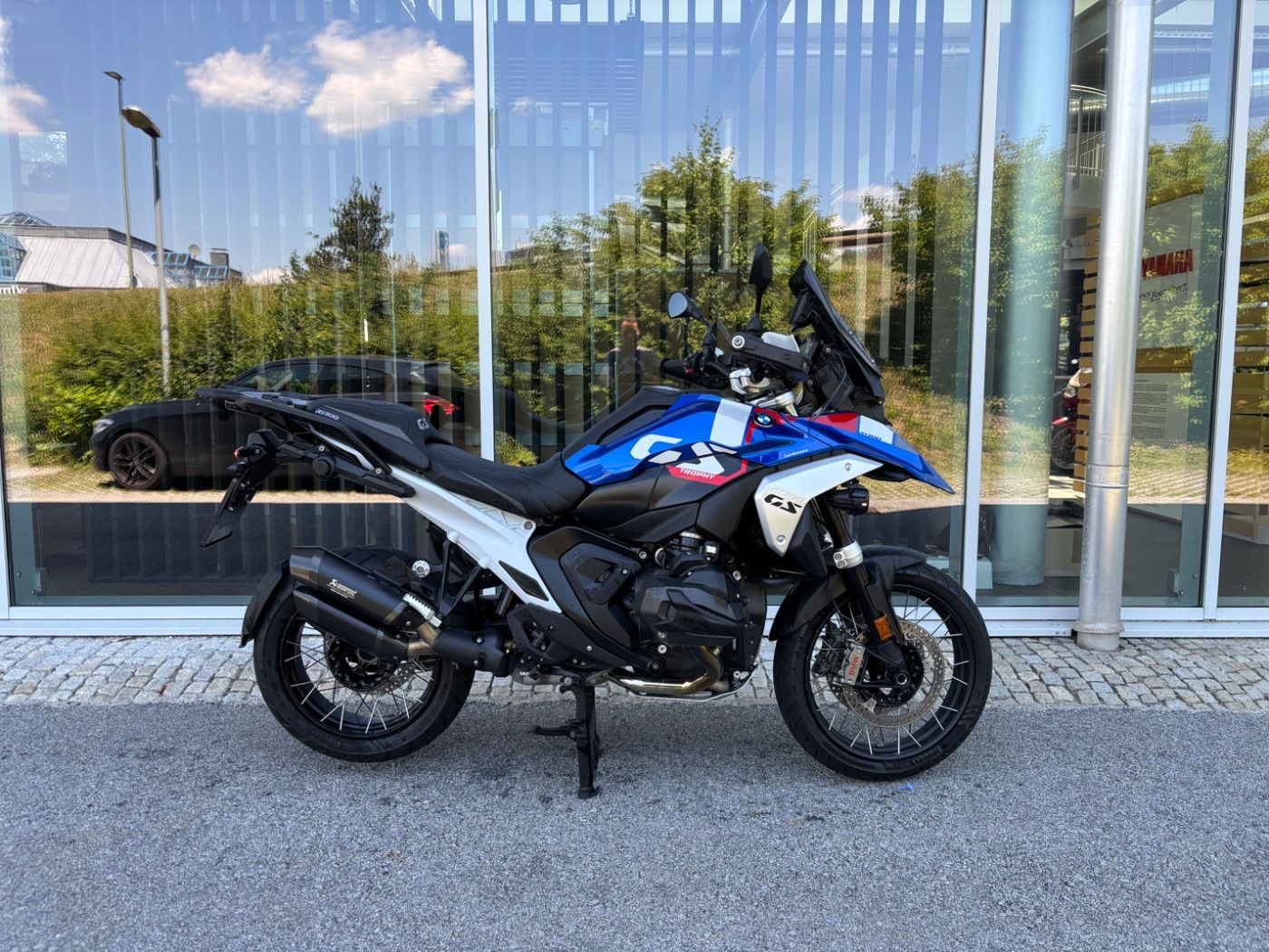Fahrzeugabbildung BMW R 1300 GS Trophy 4 Pakete Fahrzeughöhenregelung