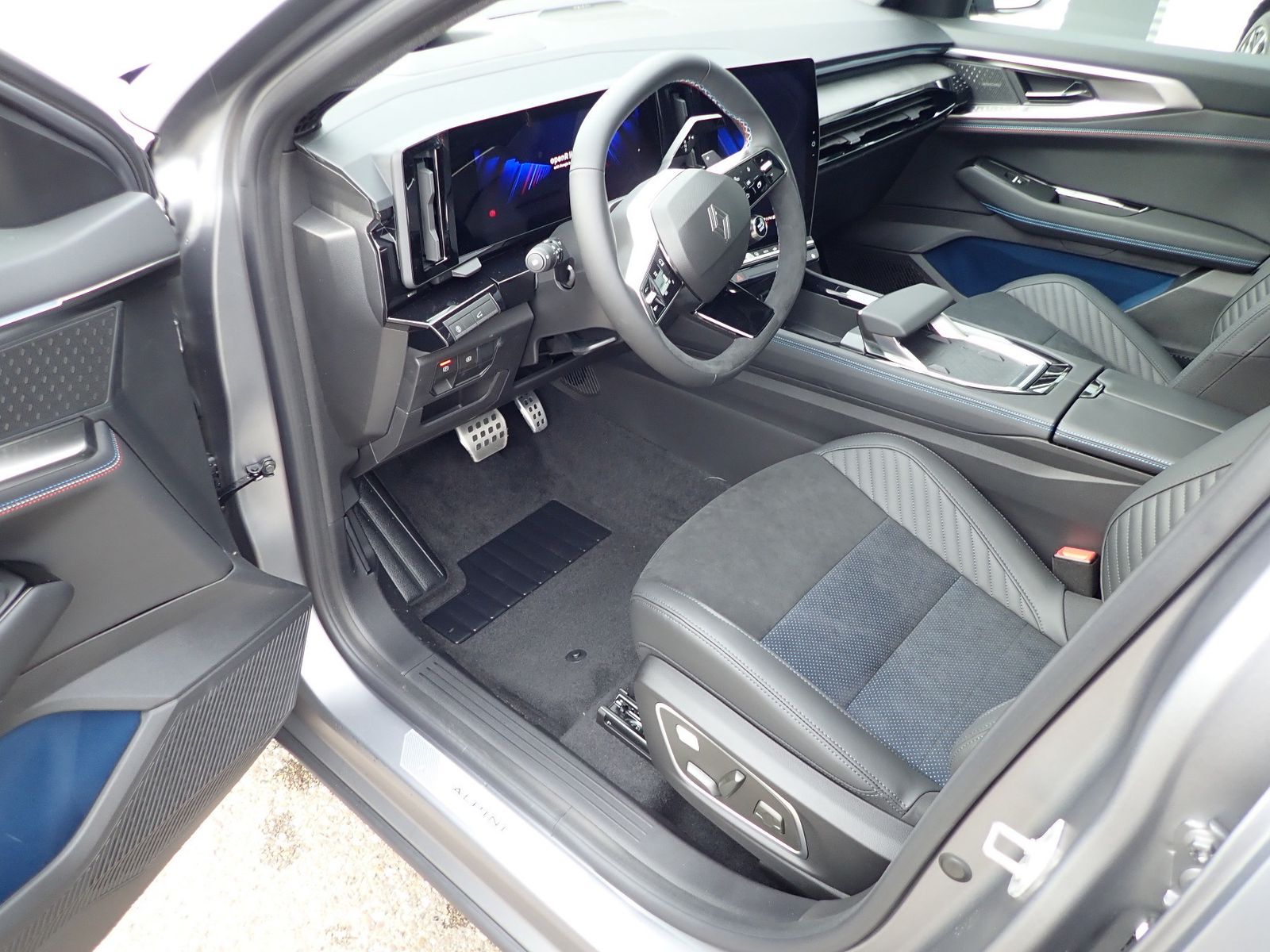 Fahrzeugabbildung Renault Rafale Esprit Alpine Full Hybrid E-Tech 200