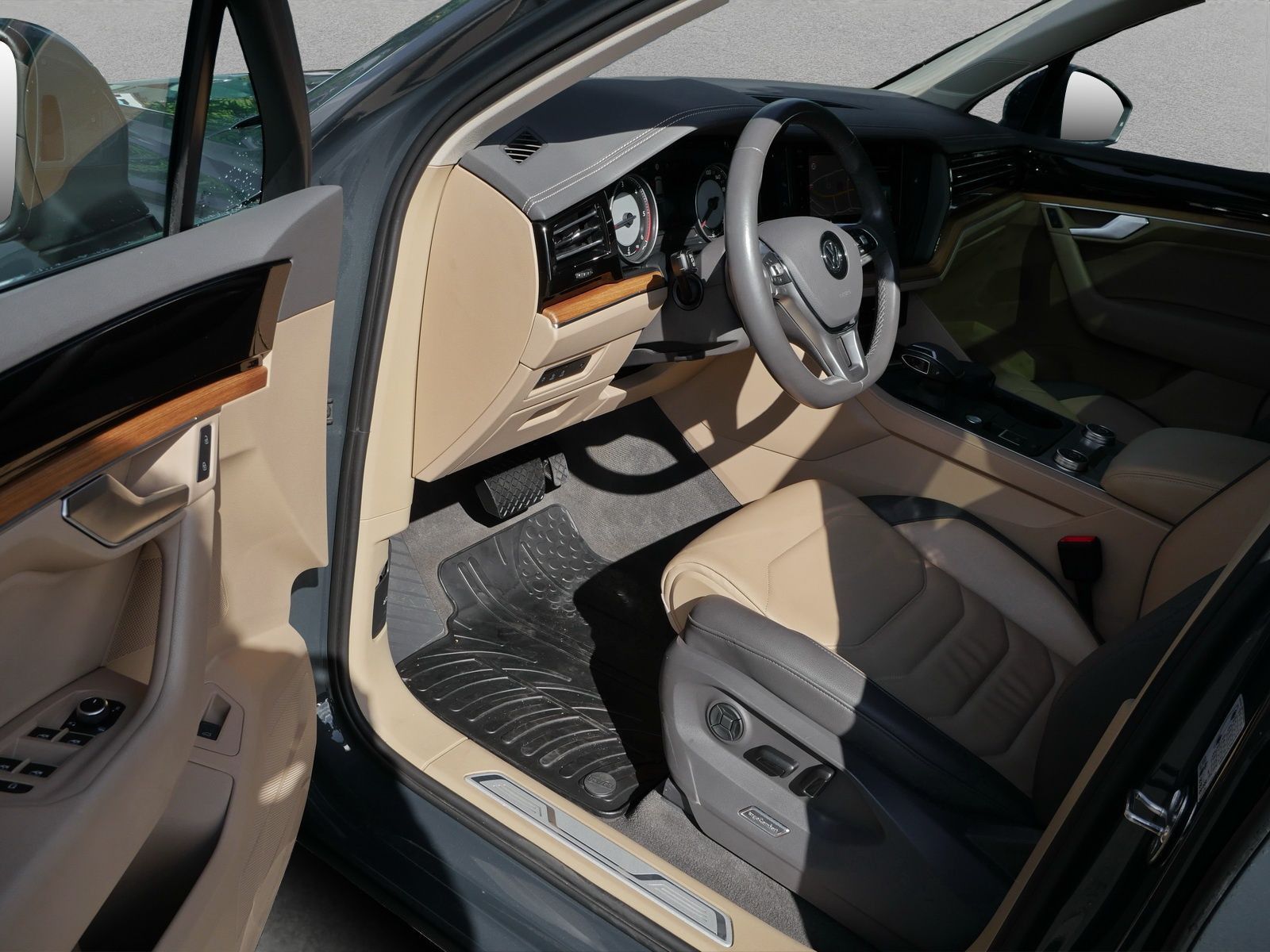 Volkswagen Touareg - Bild 14