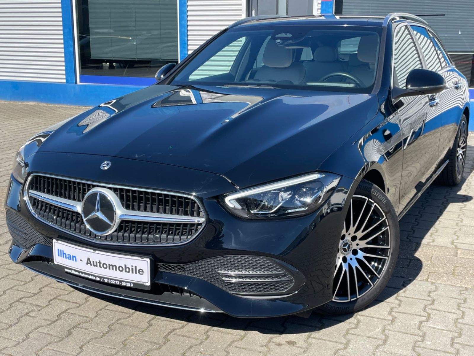 MERCEDES-BENZ C 300d T-Modell Avantgarde*LED*LEDER*NAV*KEYLESS