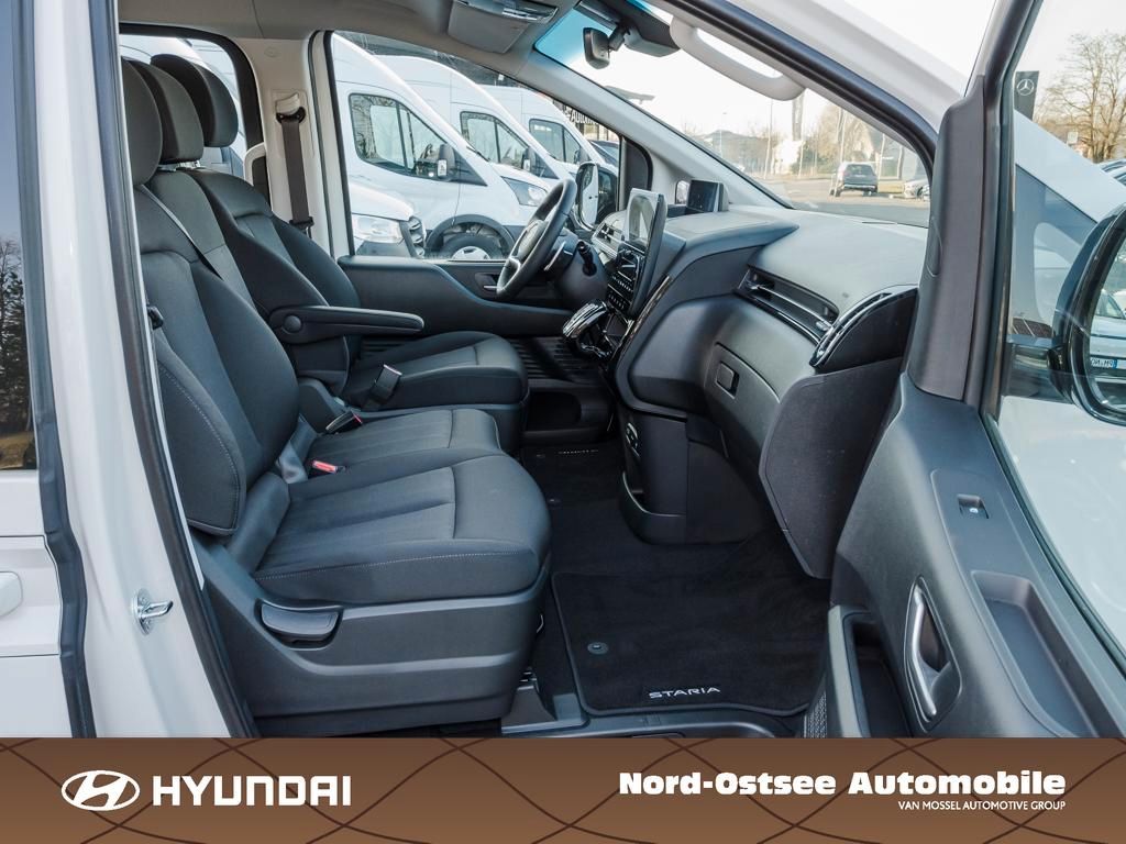 Fahrzeugabbildung Hyundai STARIA 9-Sitzer HEV TREND Easy-Access-P Park-P