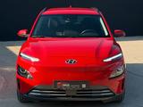 Hyundai Kona e Select 2WD CarPlay FCA ACC SHZ PDC Kamera - Hyundai KONA Elektro: Rot