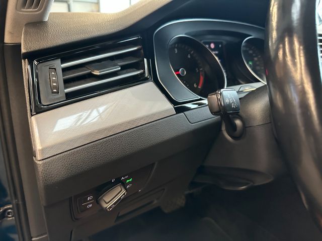 Volkswagen Passat Variant Business*MirrorLink*2. Hand*Klima