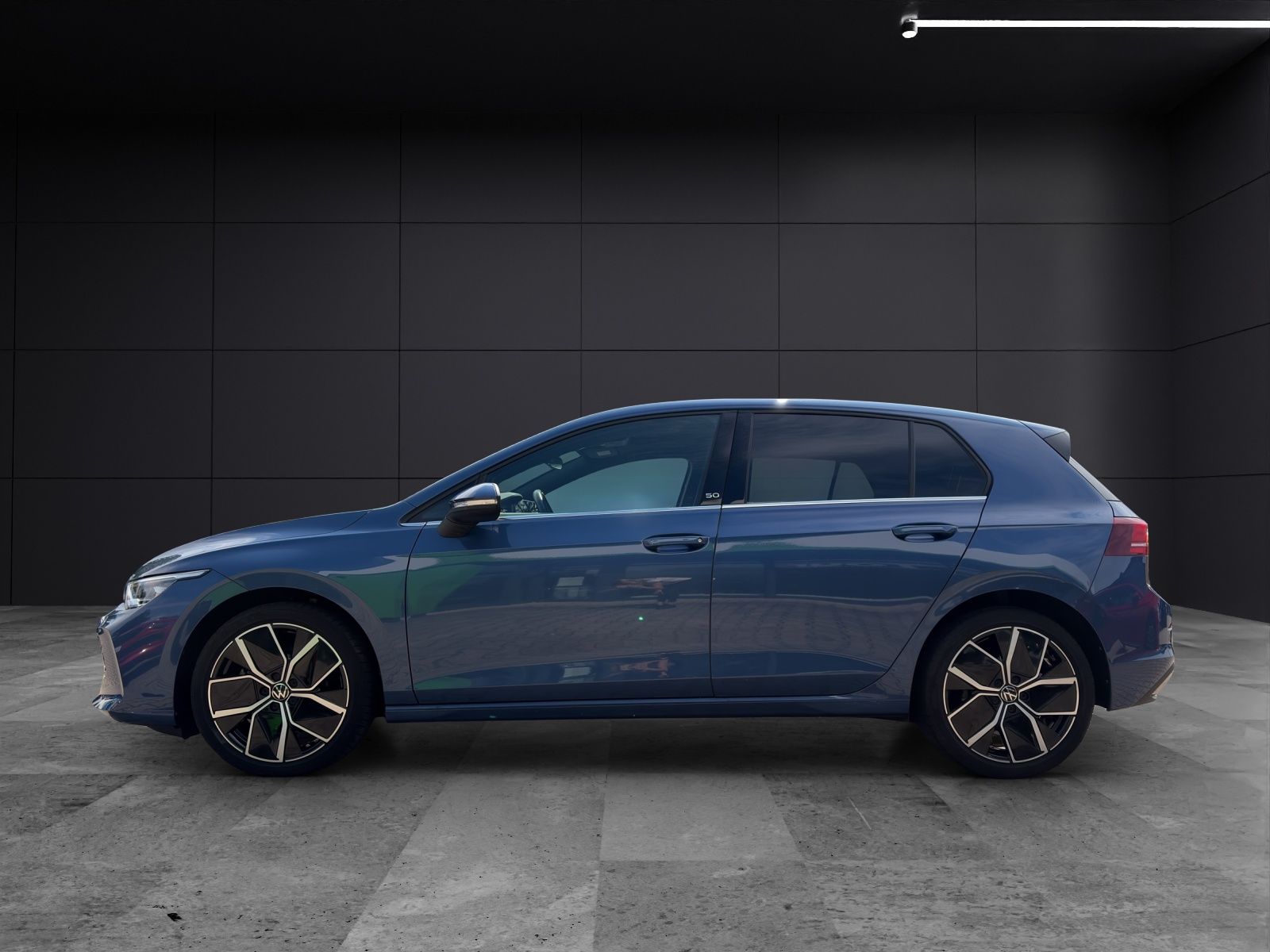 Fahrzeugabbildung Volkswagen Golf VIII EDITION 50 Matrix Navi ACC AHK PANO HU