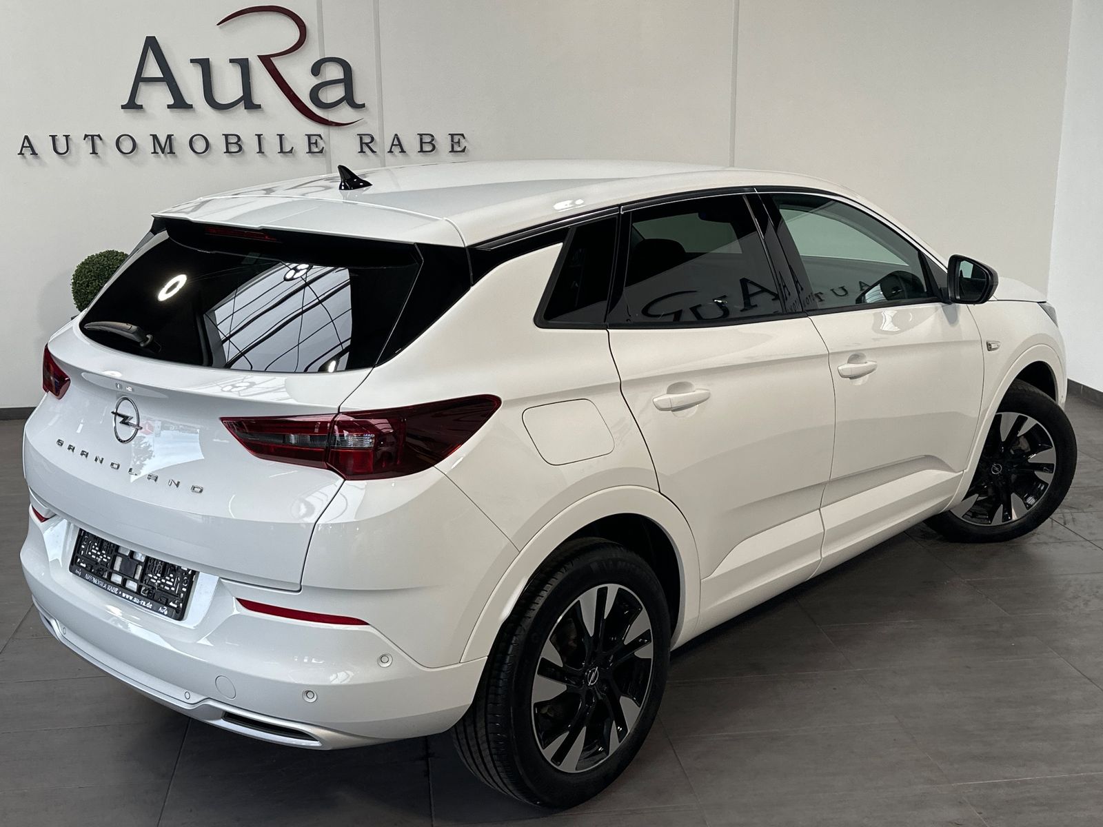 Fahrzeugabbildung Opel Grandland X 1.5 D Automatik Elegance NAV+MATRIX