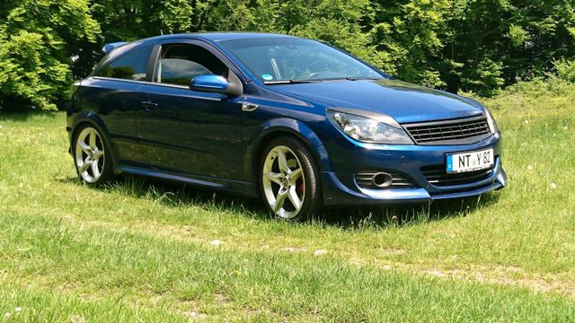 Opel Astra H 2,0l Turbo OPC Line