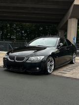 BMW Bmw E92 325D 330D M-Paket/ Individual-Soun... - BMW 325 mit Diesel-Antrieb: Sportwagen
