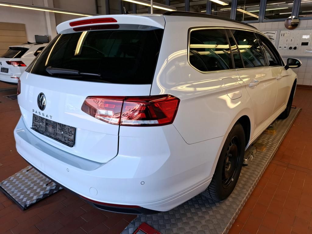 Volkswagen Passat - Bild 6