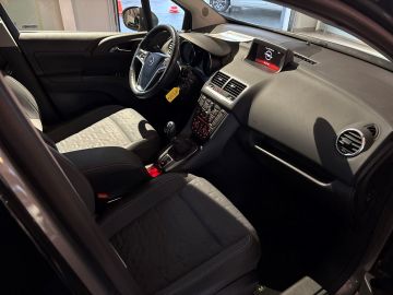 Bild 13 Opel Meriva B Innovation Mehrzonenklima Ambientebeleu