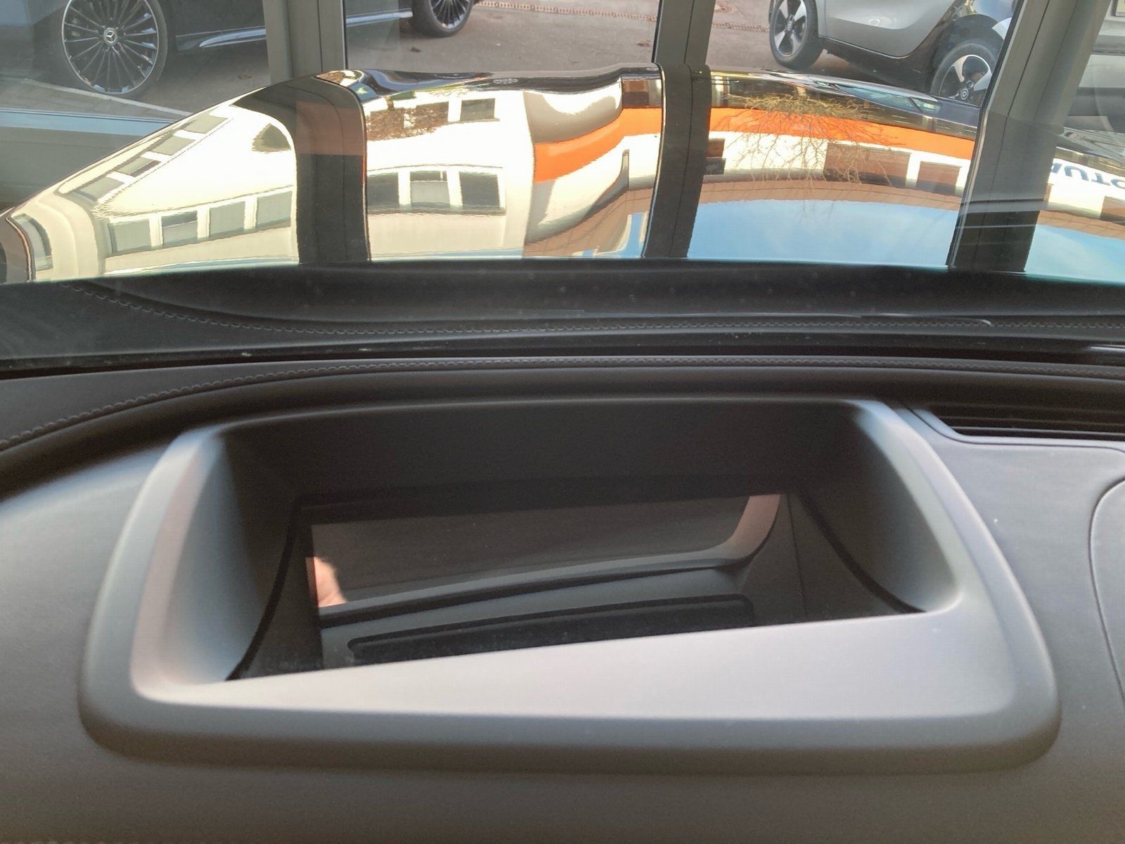 Fahrzeugabbildung Mercedes-Benz GLC 300 d 4M AMG Plus*AHK*20"*Pano*Night*Distro*