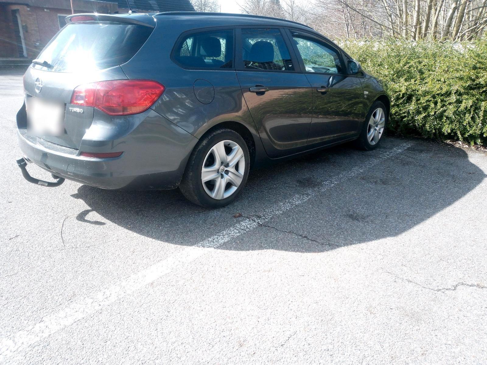 Opel Astra 2012 — engine 140 HP (103kW)
