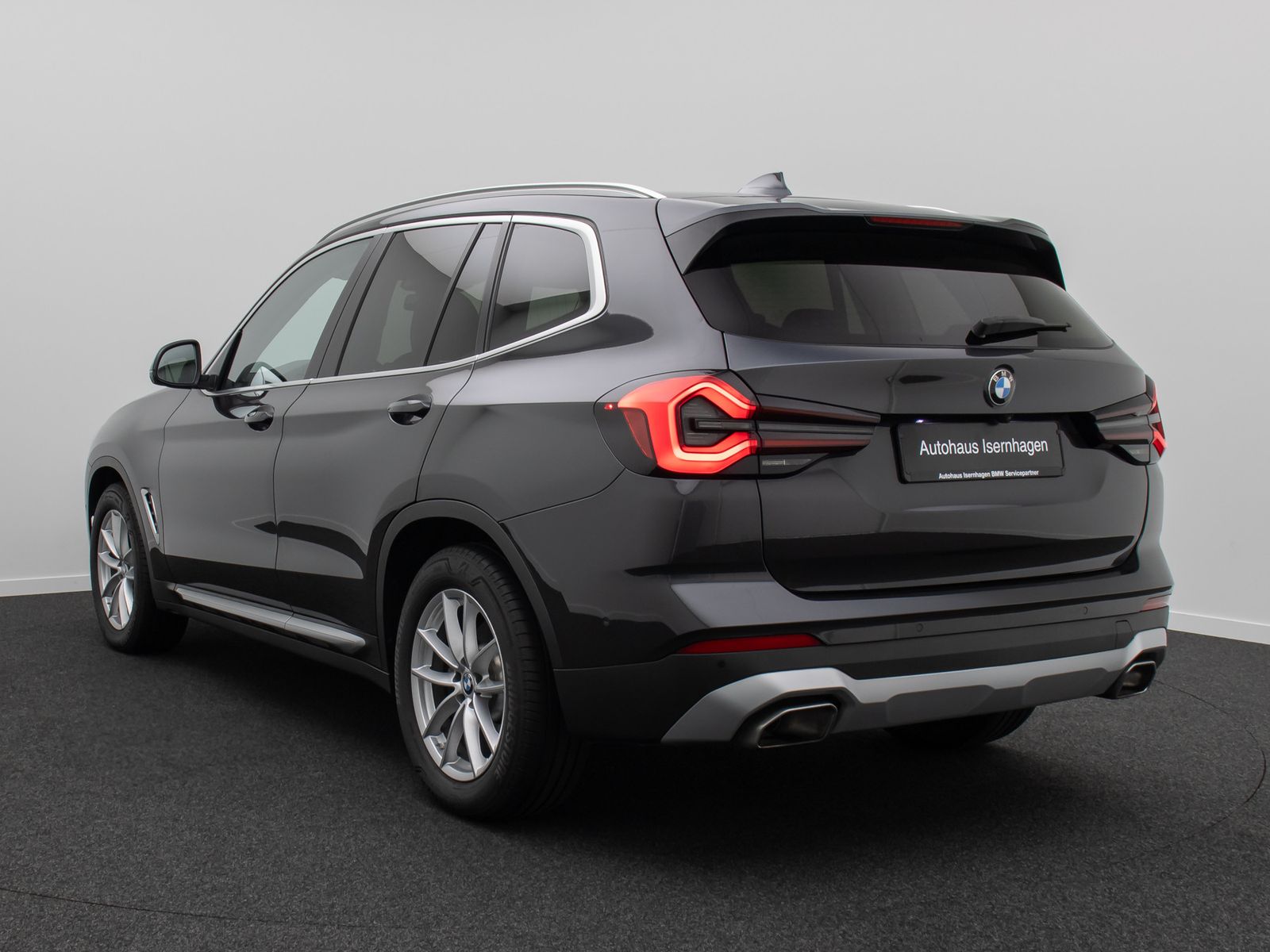 Fahrzeugabbildung BMW X3 xD30d Laser 360&deg; HUD DAB DisplKey Standhzng