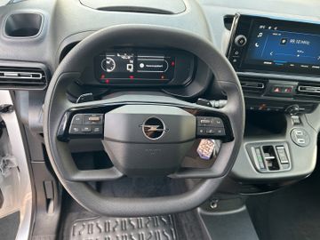 Fotografie 11 des Opel Combo E Cargo Edition 1.5 D 96kw Infotainment