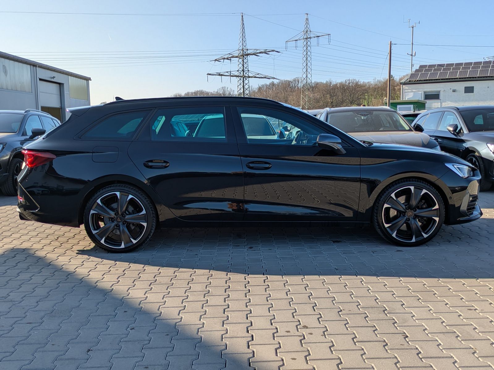 Fahrzeugabbildung CUPRA Leon VZ 2.0TSI 4Drive ACC*PANO*MATRIX*DCC*LM19"