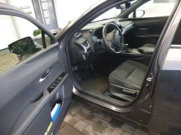 Lexus UX - 9