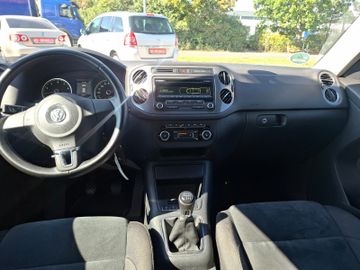 Volkswagen Tiguan - 10
