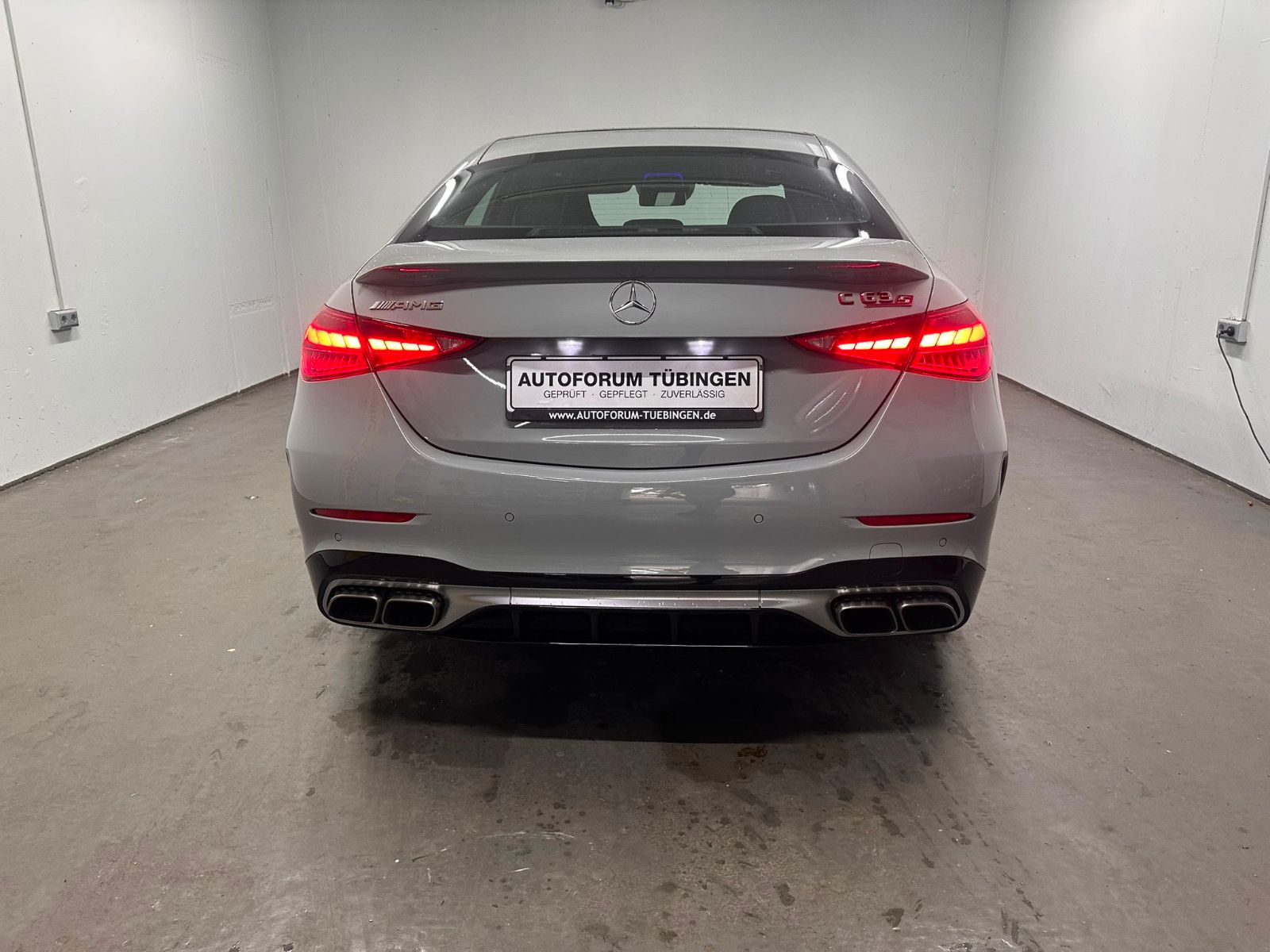 Fahrzeugabbildung Mercedes-Benz C 63 S E PERFORMANCE *KERAMIK*PANORAMA*