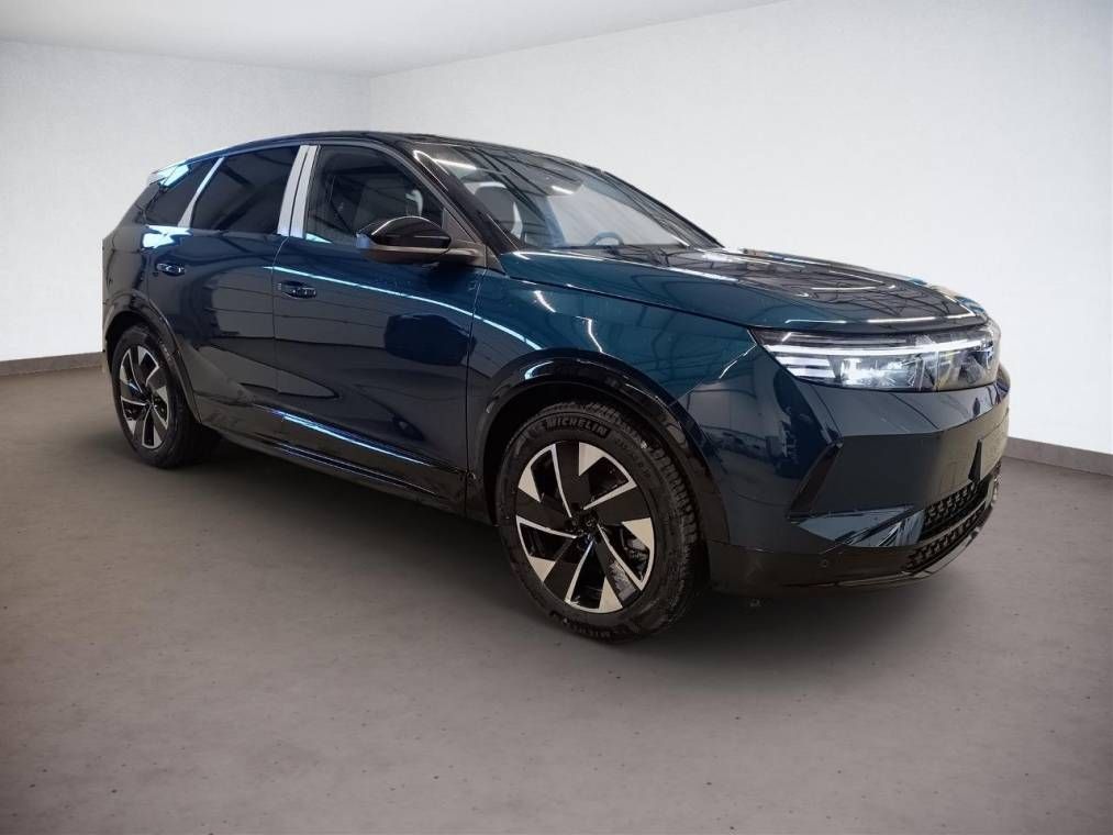 Fahrzeugabbildung Opel Grandland Electric GS 157 kW (213PS) 73 kWh.