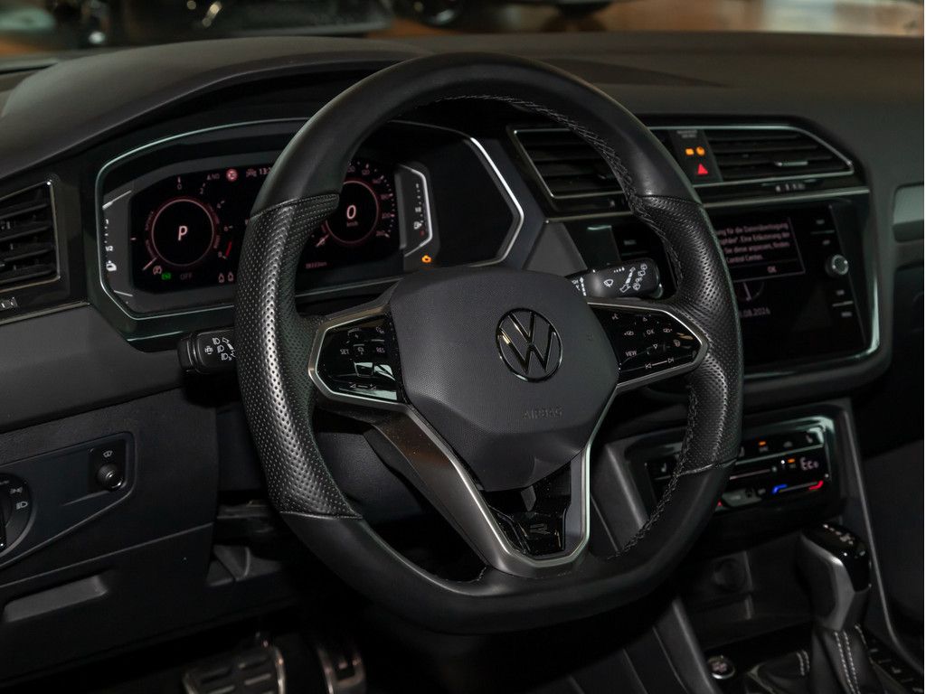 Volkswagen Tiguan Hybrid R-Line PANO MATRIX AHK HUD PANO foto 13