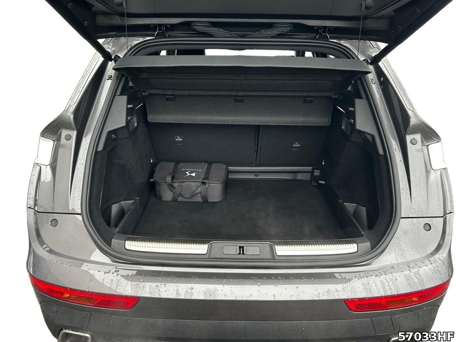 Fahrzeugabbildung DS Automobiles DS7 Crossback E-Tense 225 Rivoli +DAB+LED+AWD+