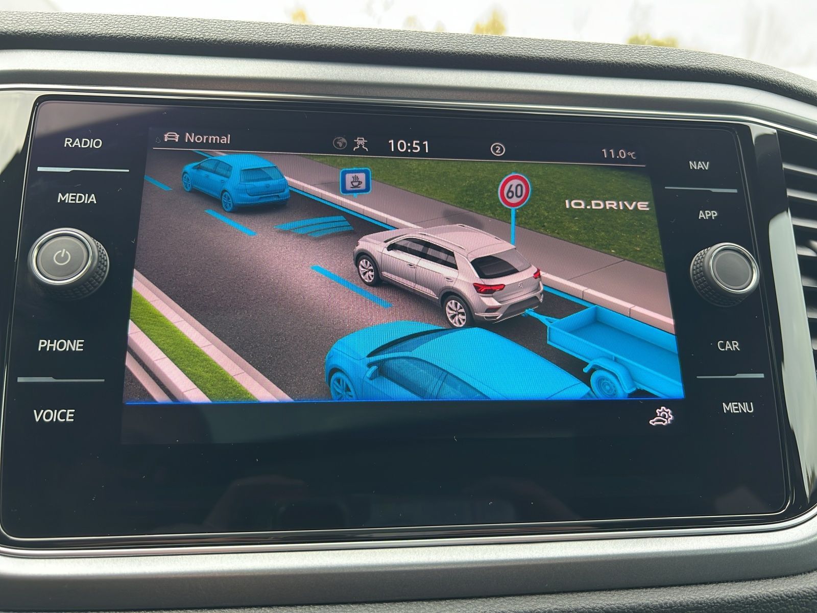 T-Roc Active 1.5 TSI DSG AHK*Navi*Pano*Standhzg.