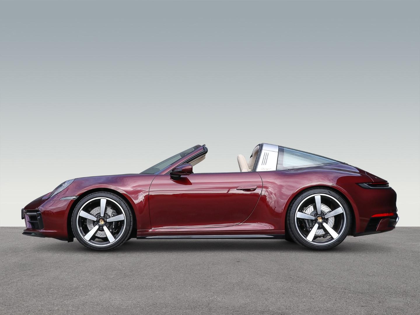 Porsche 992 911 Targa 4S Heritage Edition Burmester