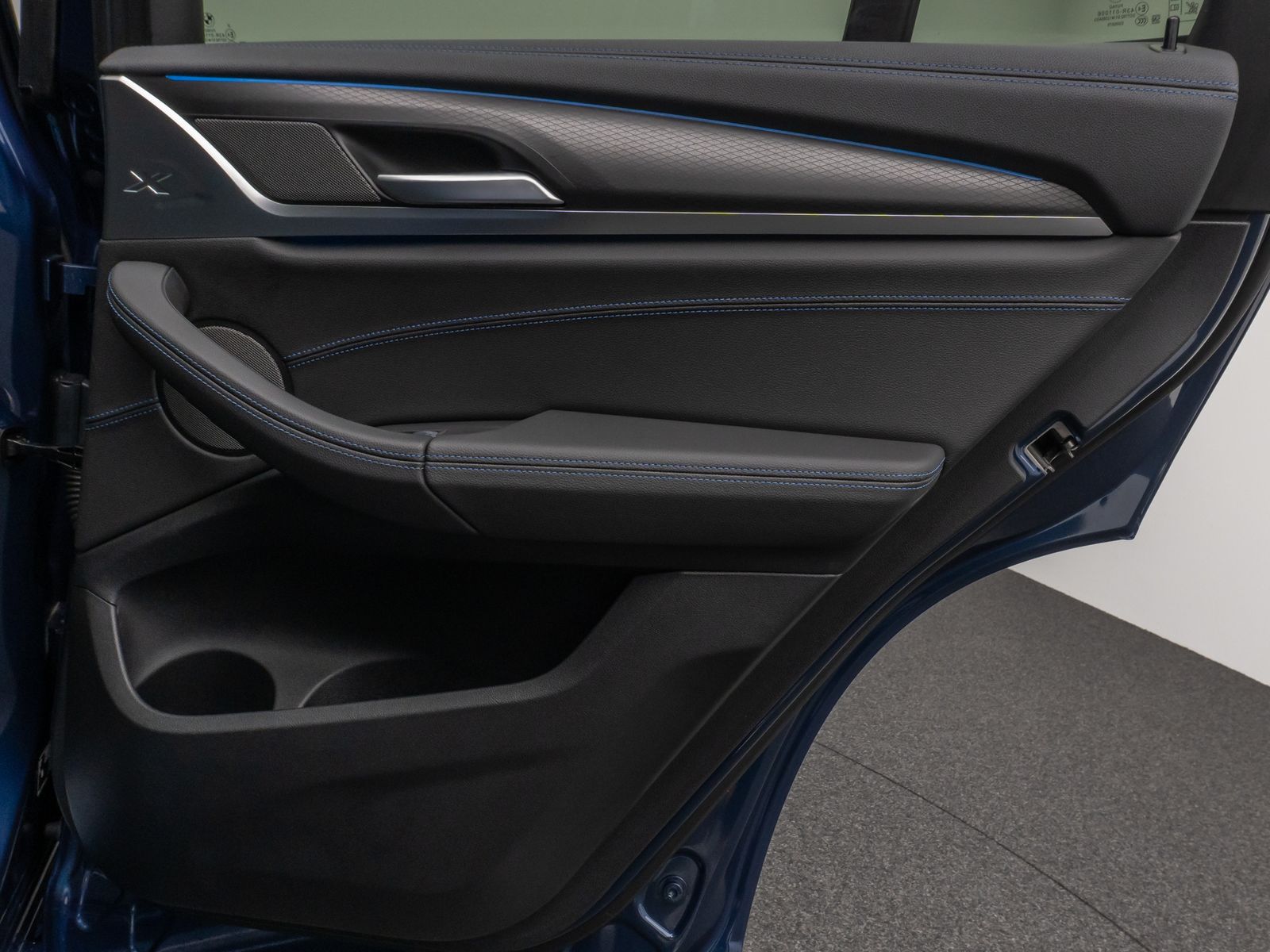 Fahrzeugabbildung BMW iX3 Impressive M Sport Pano 360°HUD DAB H/K 20"