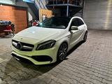 Mercedes-Benz Mercedes Benz A45 AMG 4 Matic Perf.-AGA/H&... - : Kleinwagen, Mercedes