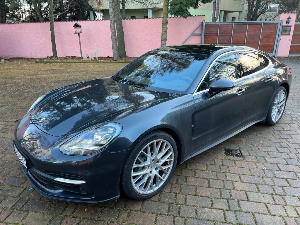 Image of Porsche Panamera