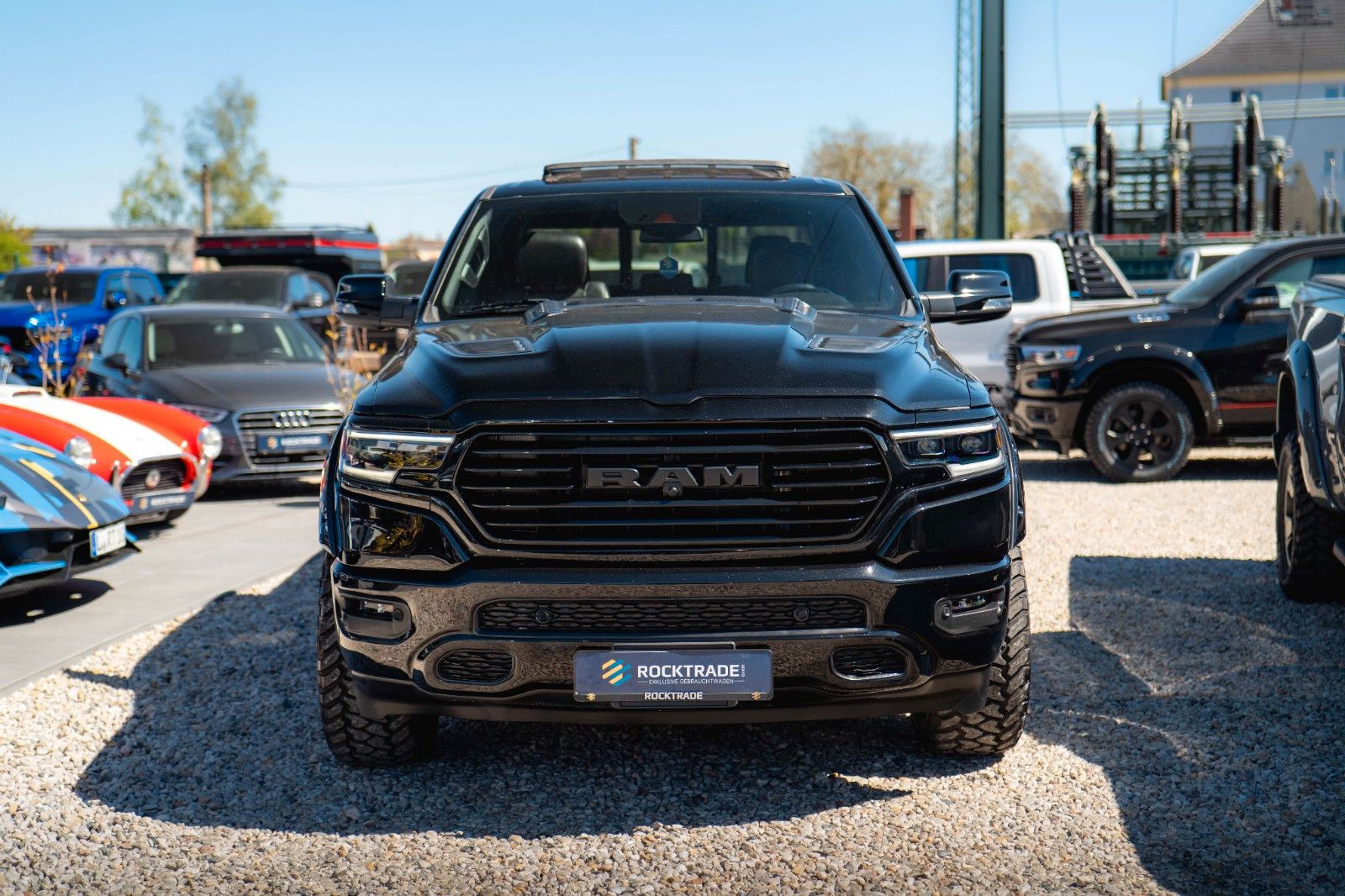 Fahrzeugabbildung Dodge RAM 5.7 V8 HEMI 4x4 REBEL LIMITED RamBox ACC 19%