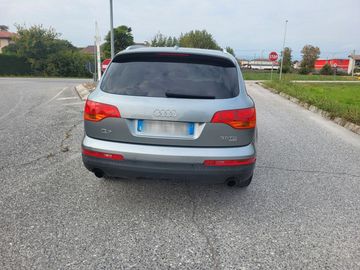 Audi Q7 - 3