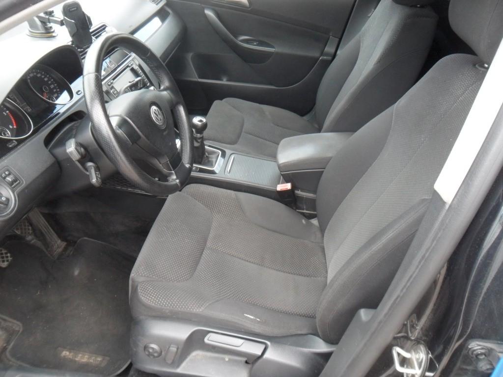 Volkswagen Passat 2009 — photo 9