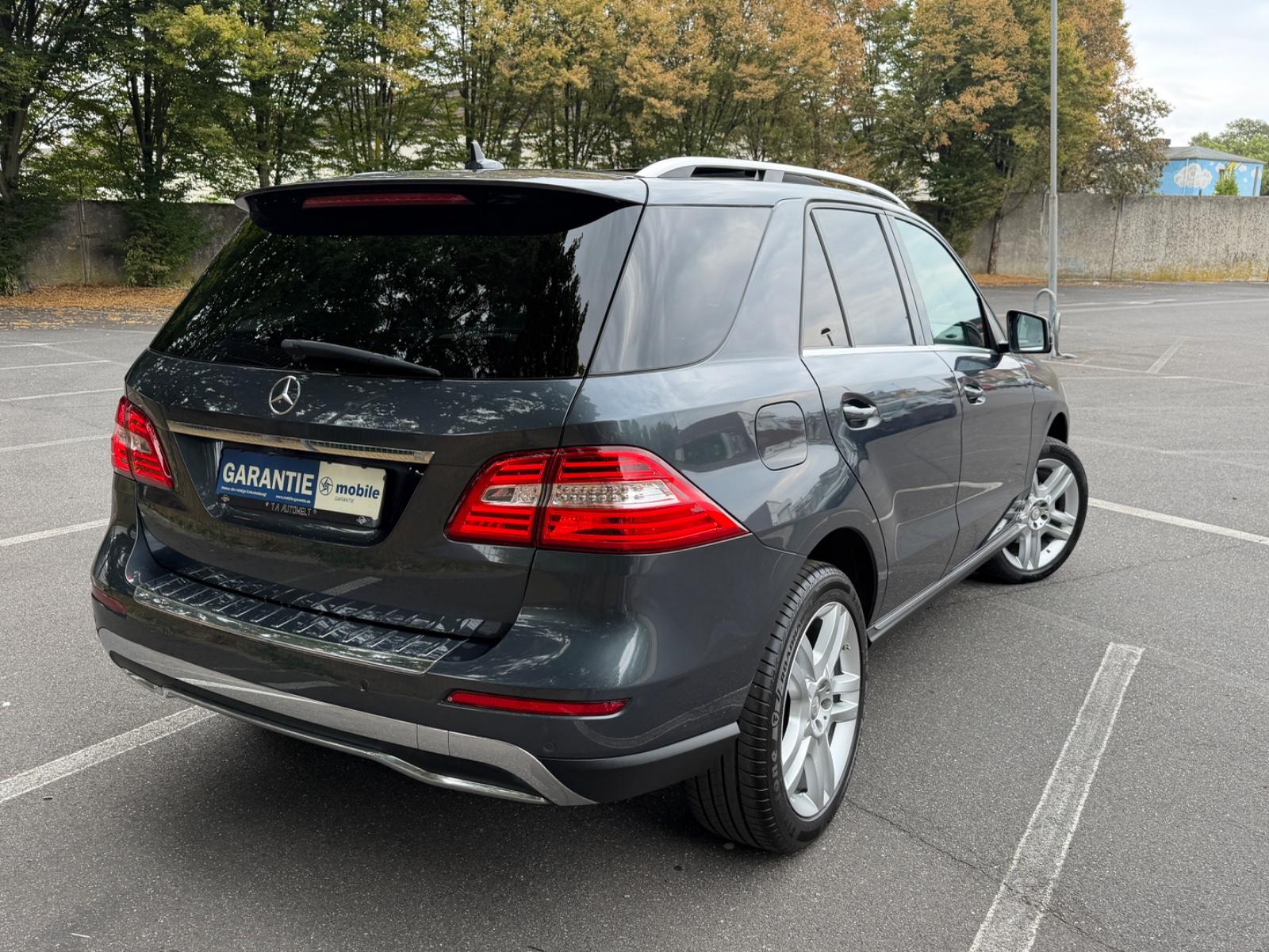 Mercedes-Benz ML 350 CDI BlueTec 4Matic*Panorama*20Zoll*Top*