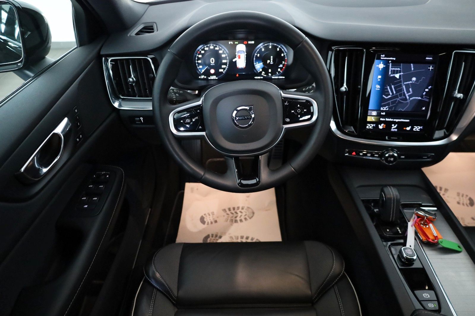 Fahrzeugabbildung Volvo V60 R Design,Leder,Sportsitz,Navi,LED,Memory,AHK
