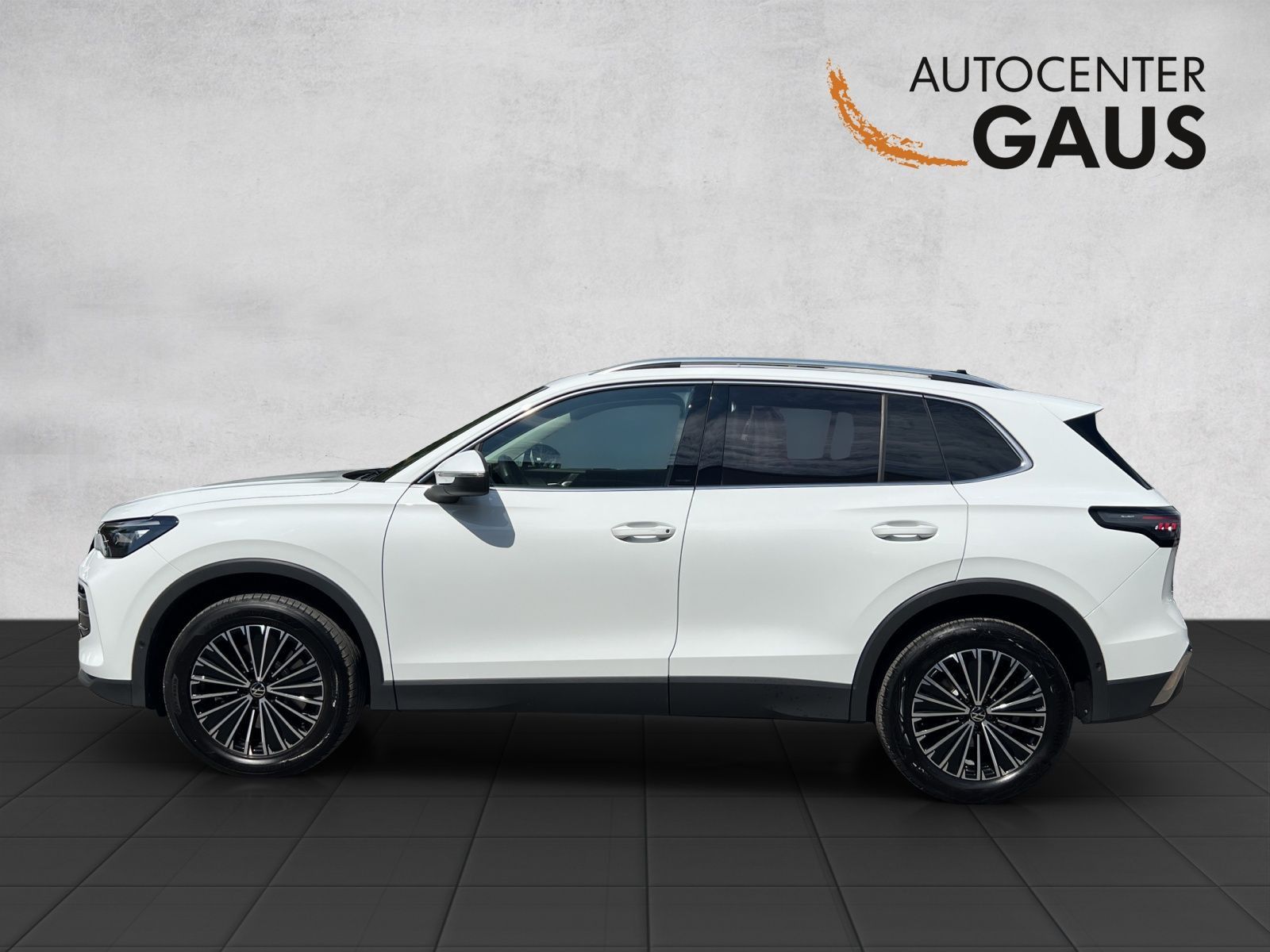 Tiguan Elegance 2.0 TDI DSG 4M Navi*ACC*Standhzg