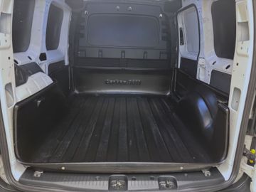 Volkswagen Caddy - 4